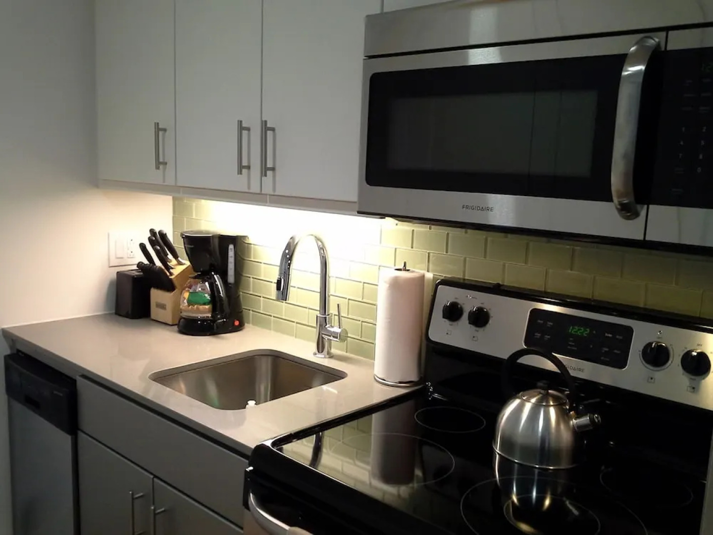 Cook City Suites - 42 South 15th Street