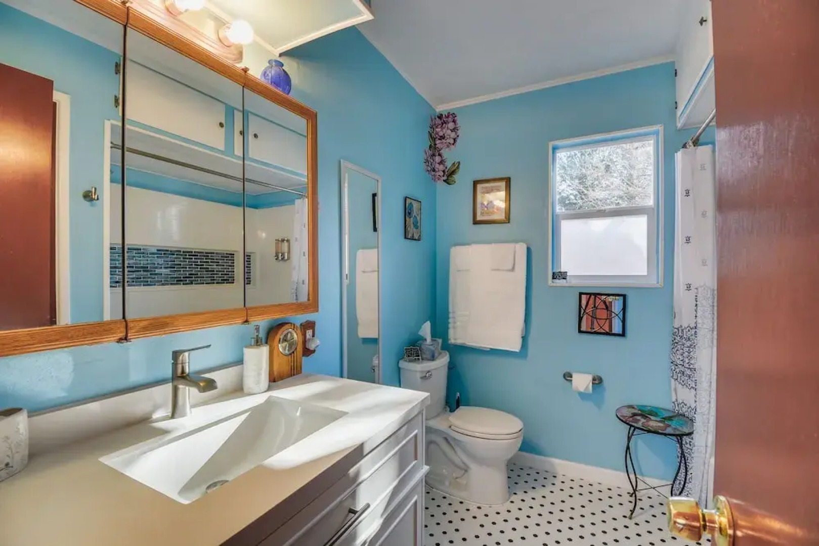 Artfully Decorated Cottonwood Home: Pets Welcome!