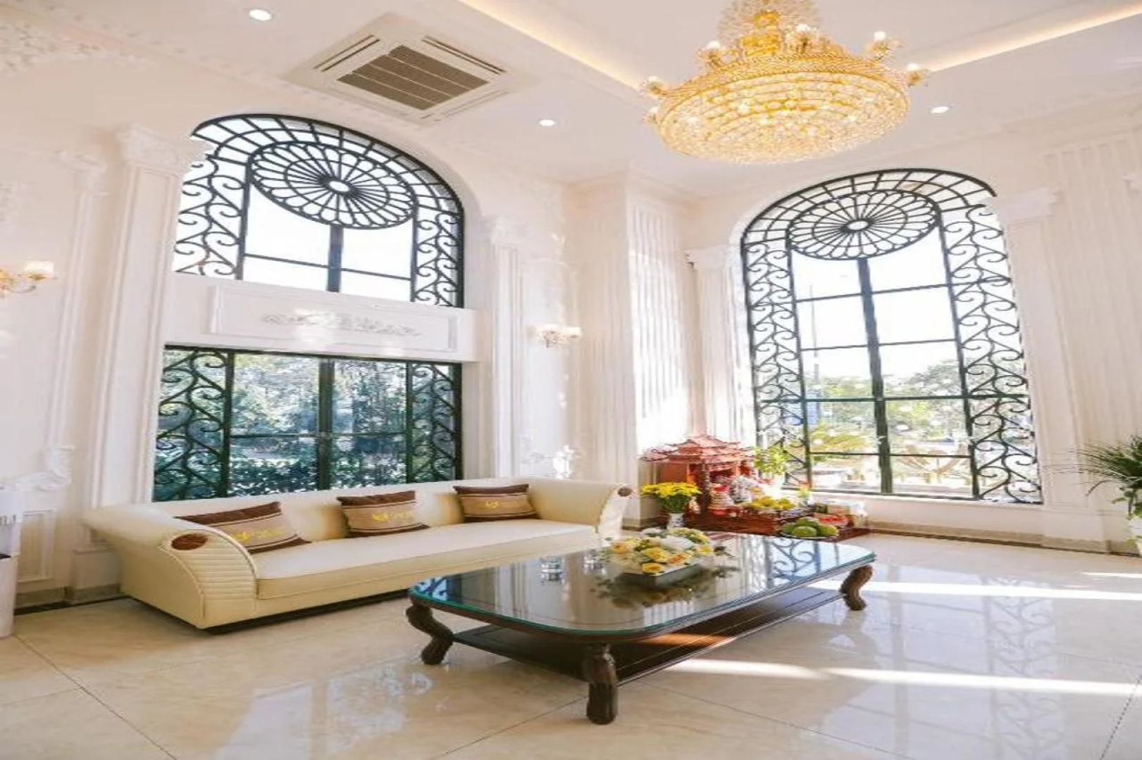 Vincent Halong Hotel