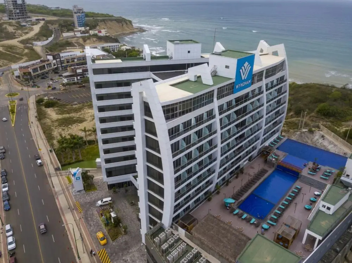 Best Western Premier Sail Plaza Manta
