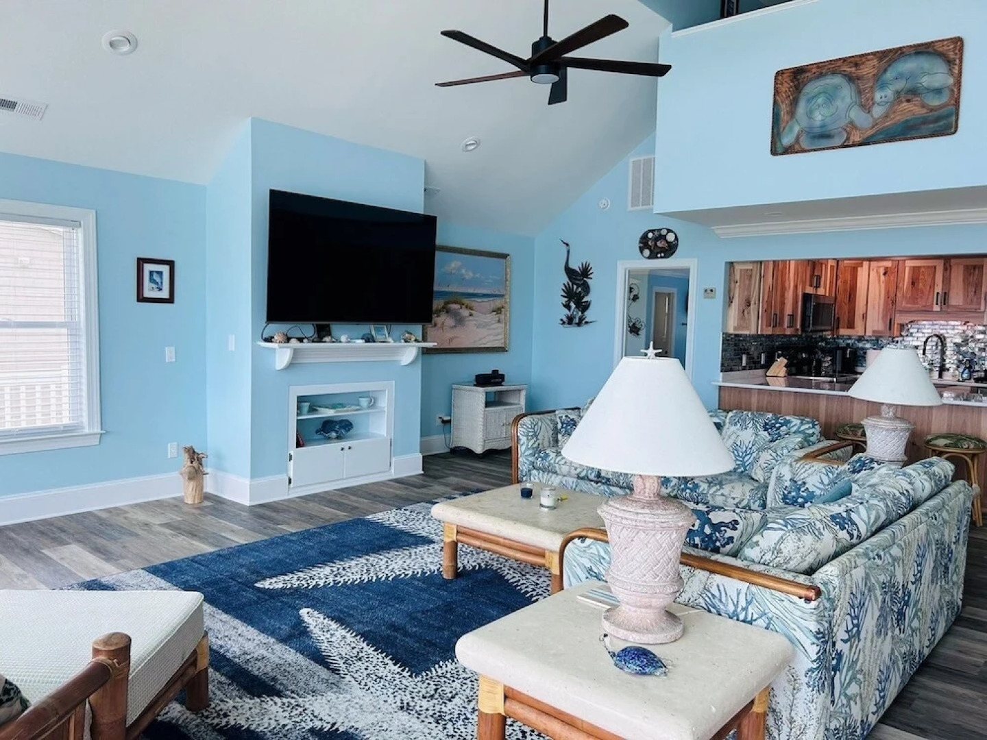 Serenity's Star 4 Bedroom Home by RedAwning