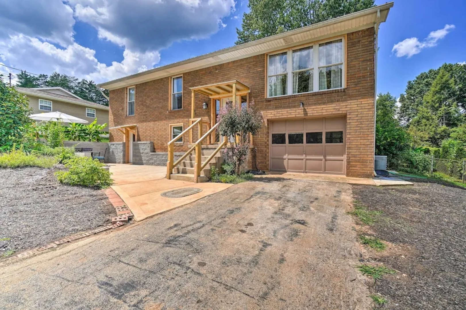 Updated Knoxville Home w/ Media Room + Patio!