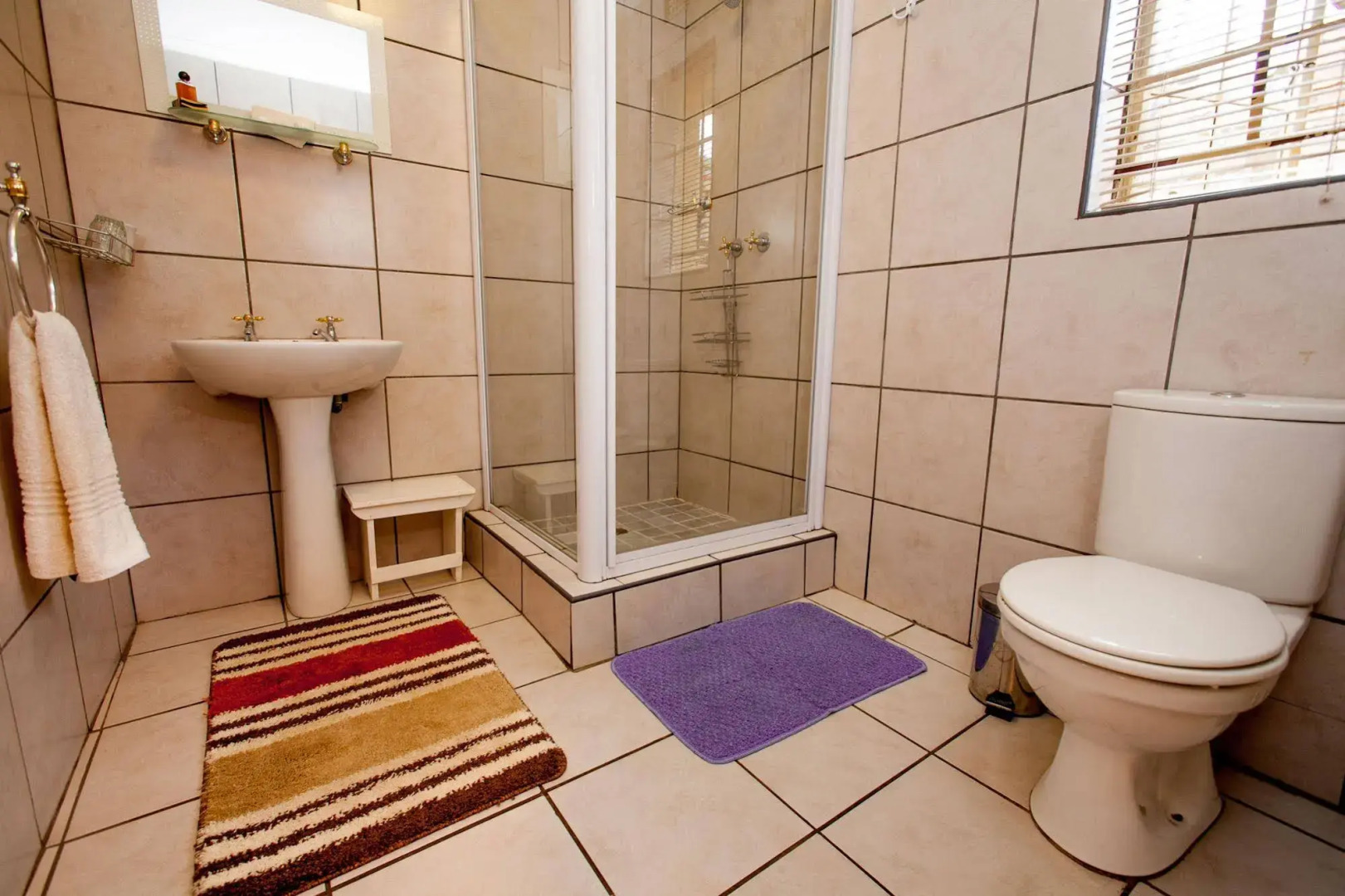 Shamrock Arms Guest Lodge