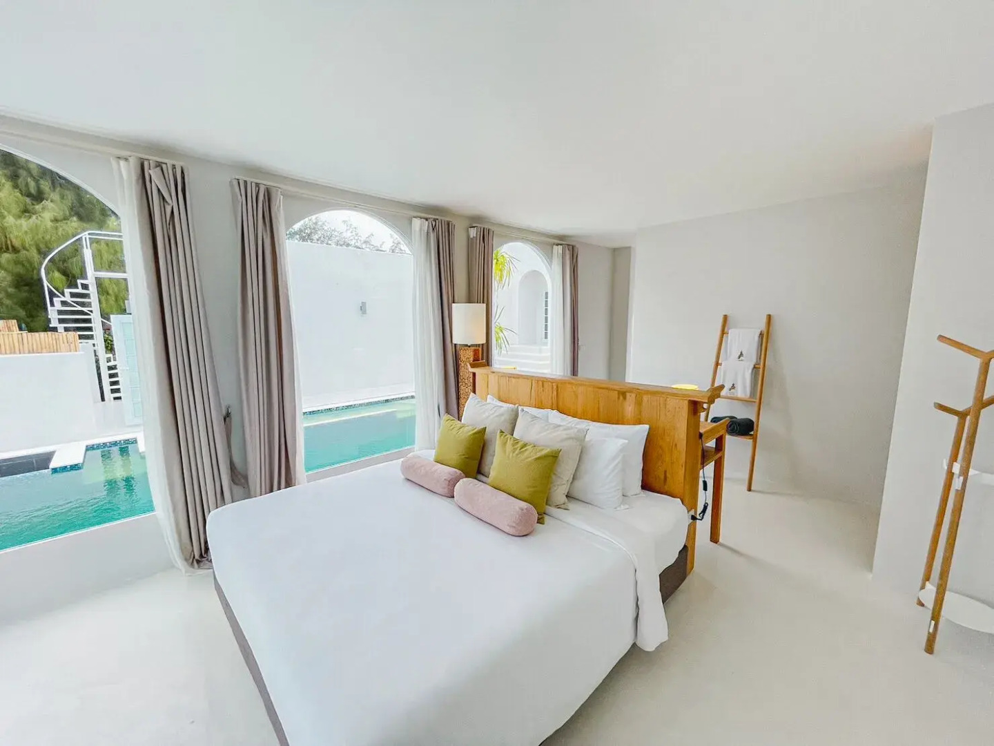 Cape by Sichon Tesoro