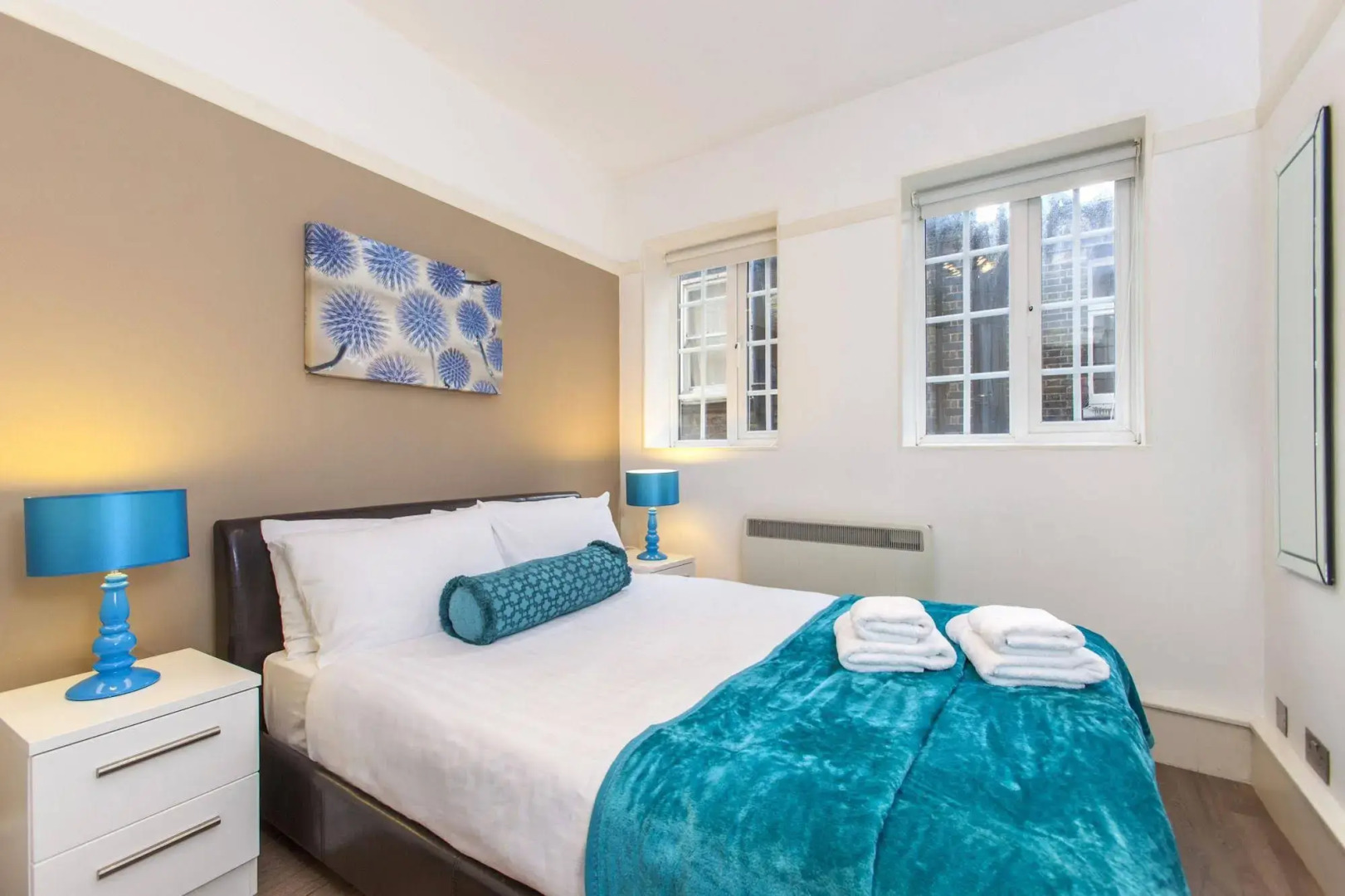 Club Living - Liverpool Street Apartments