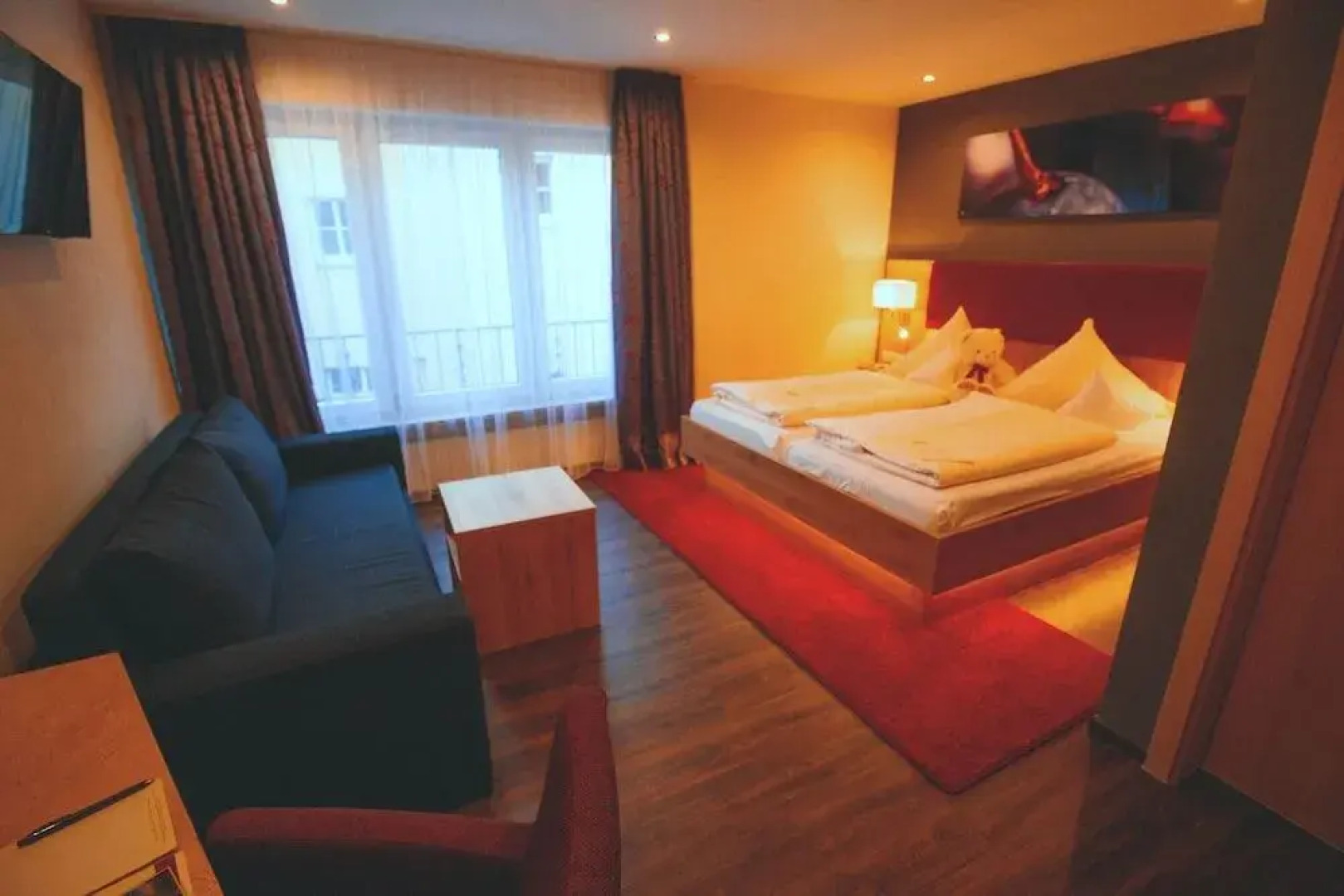 Landhotel & Weingasthof Schwarzer Adler