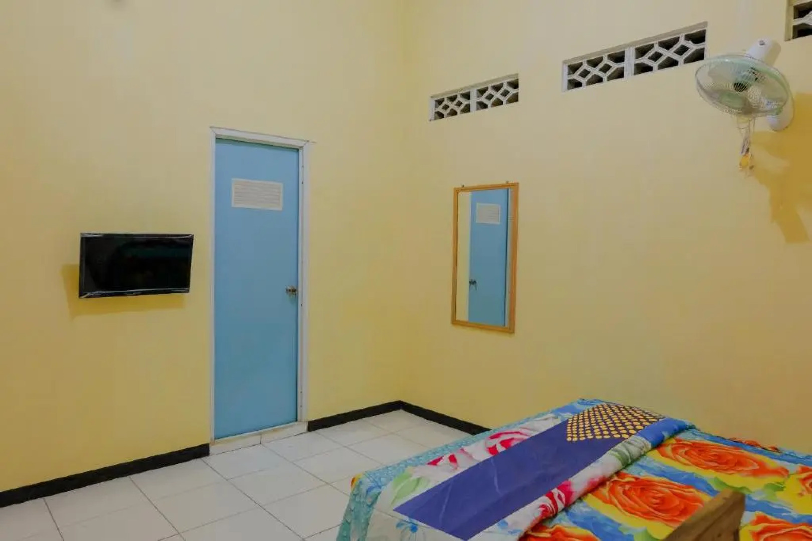 SPOT ON 1976 Hamana Beach Inn