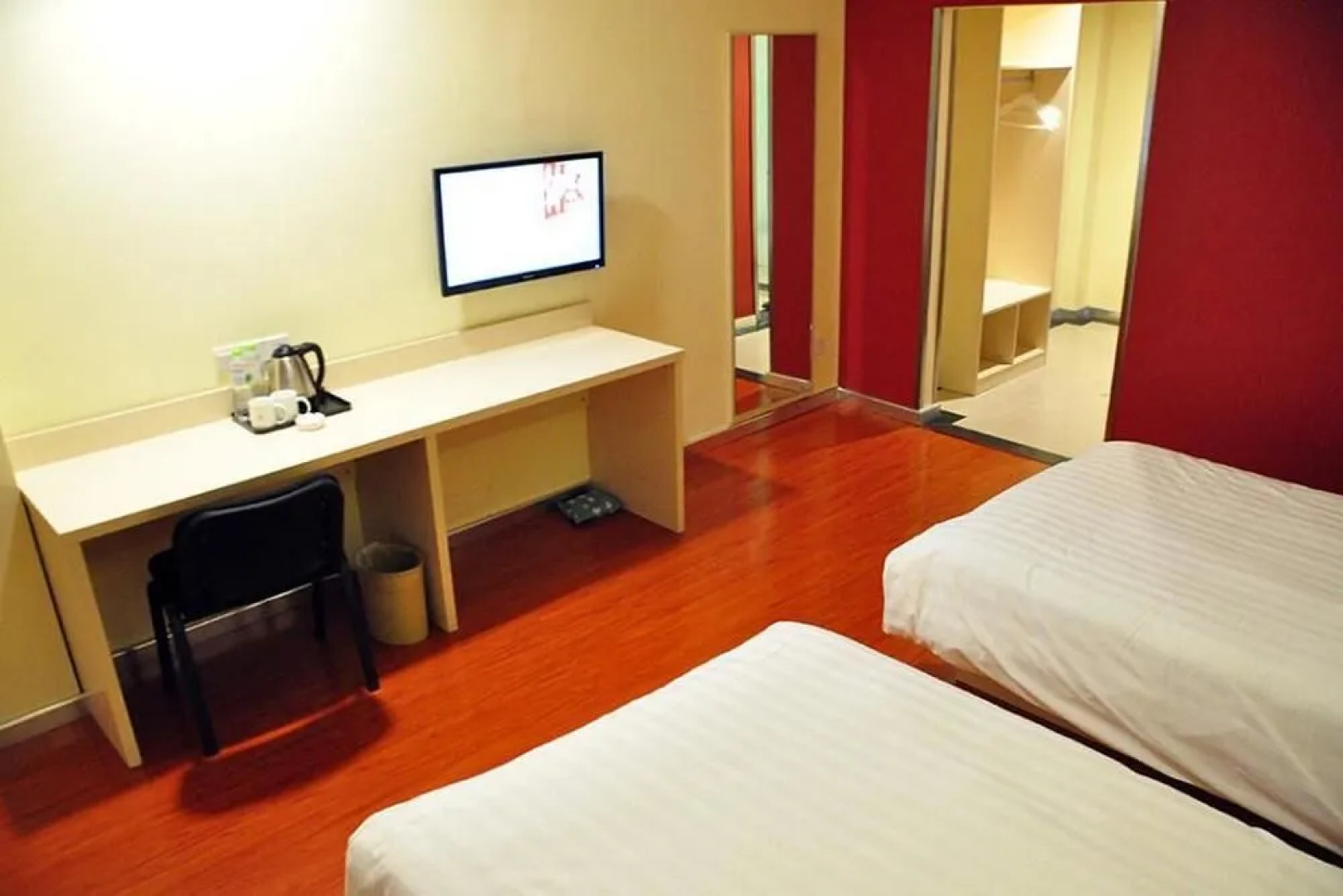 Hanting Express Zigong Wuxing Street Branch