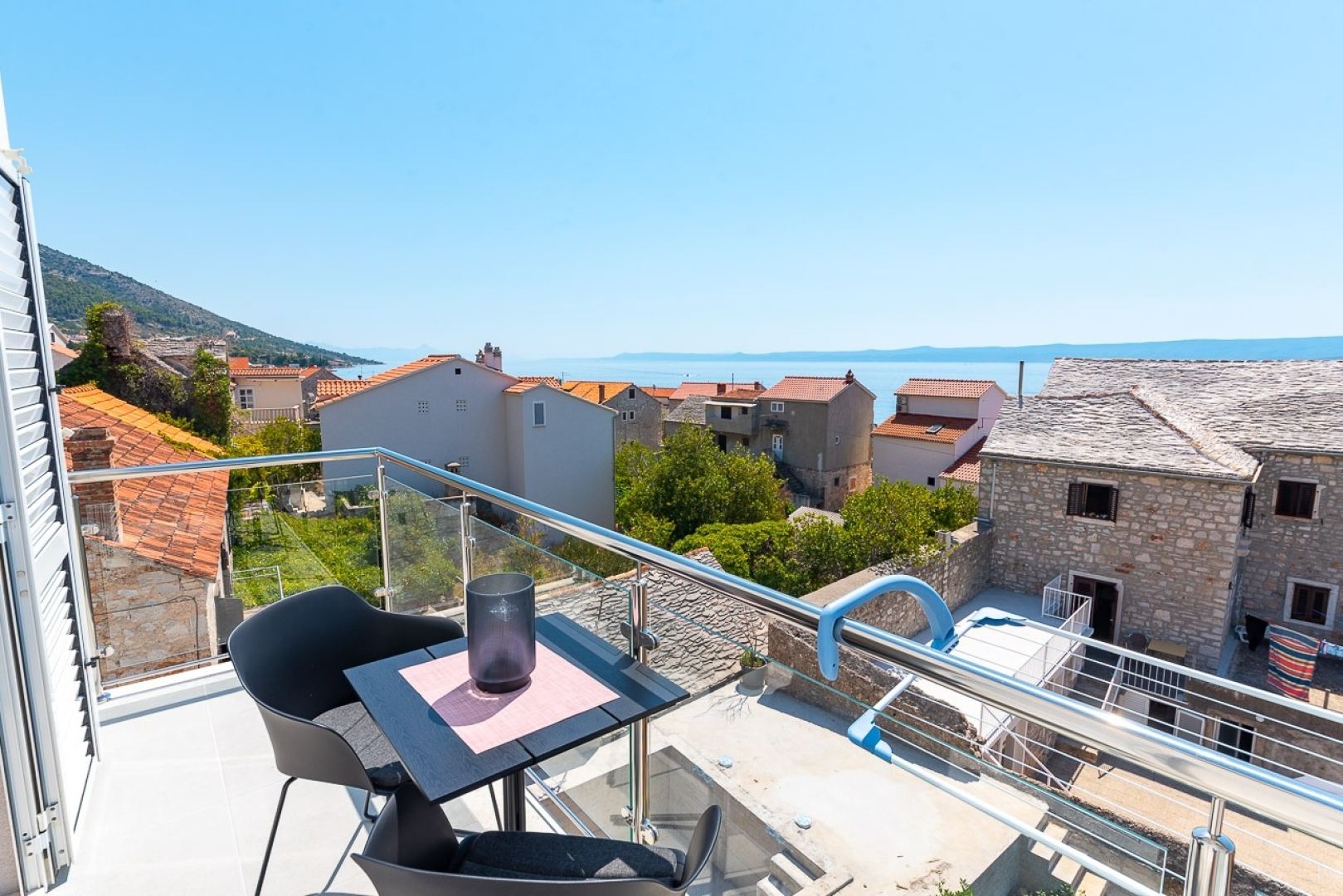 Apartment Renci - great location & sea view: A1 Bol, Island Brac