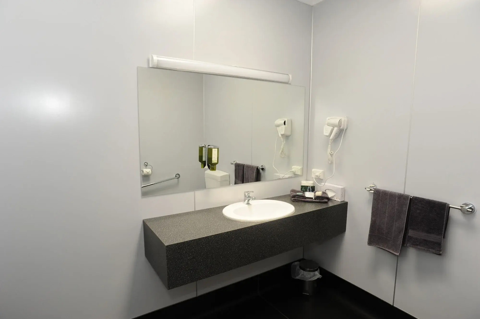 Horsham Mid City Court Motel