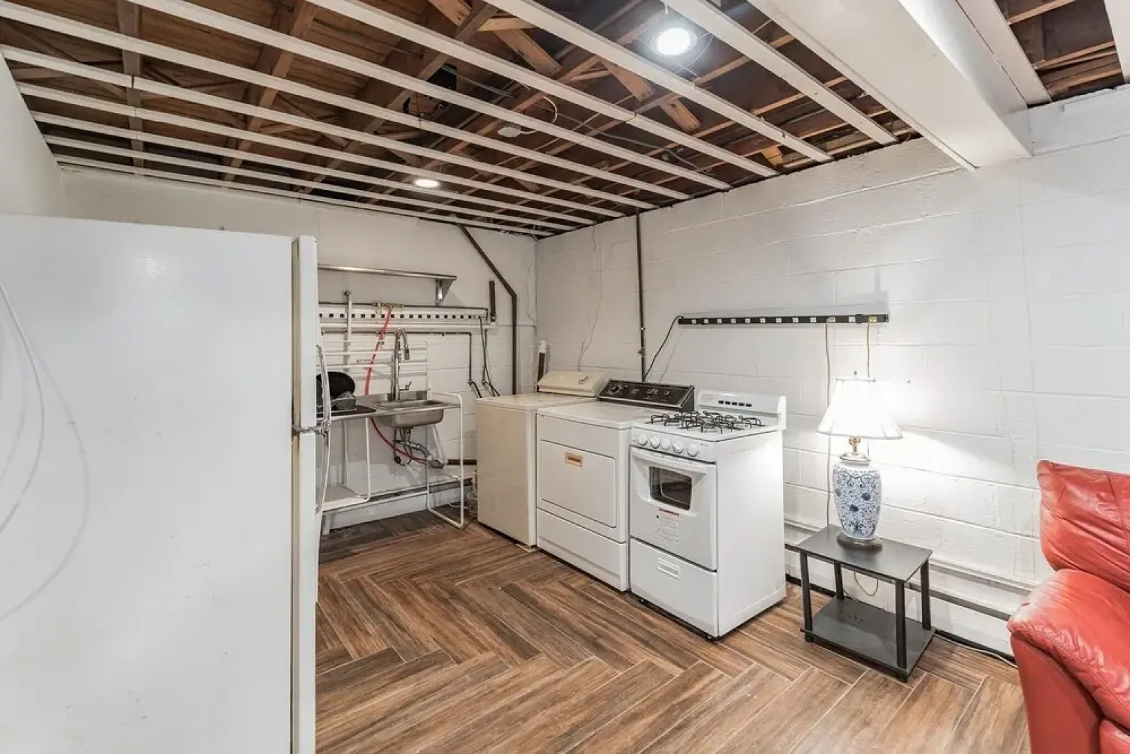 Studio Apartment Close To Everything Apts