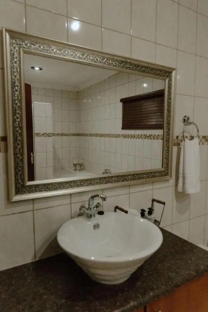 Marjaniek Guest House & Game Lodge