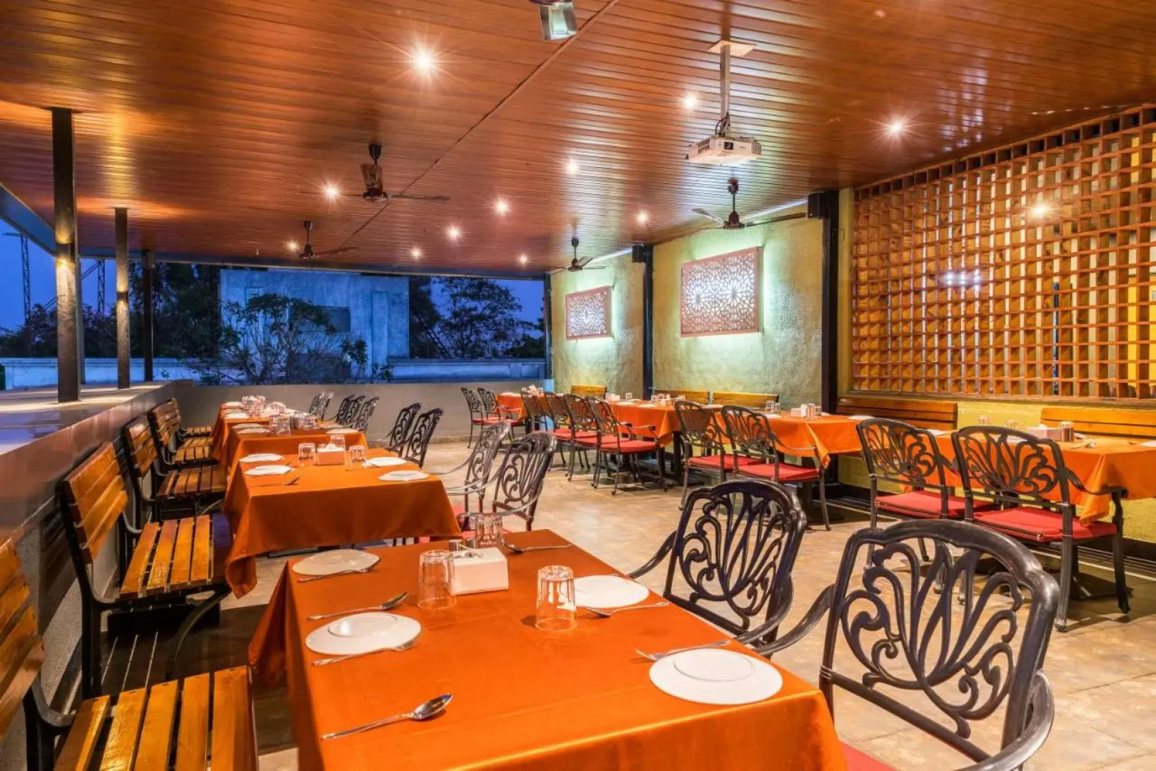 Treebo Premium Grand Emerald