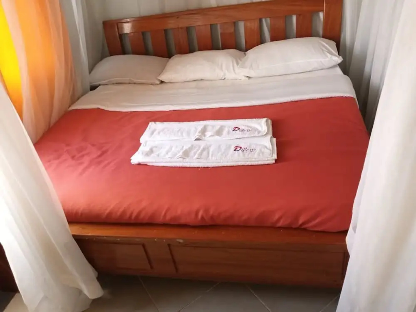 Dillions Highway Motel