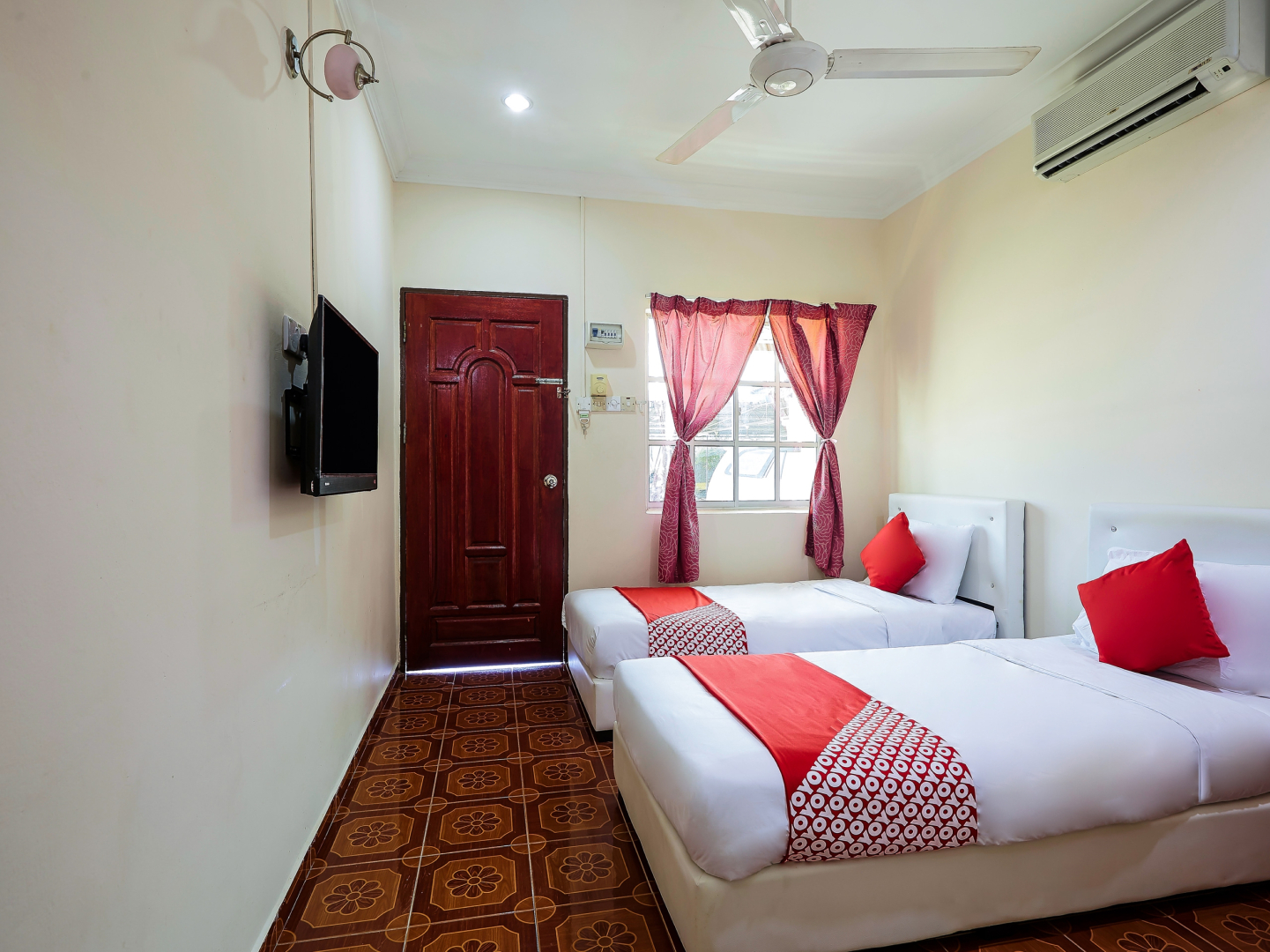 OYO 491 D Anjung Inn