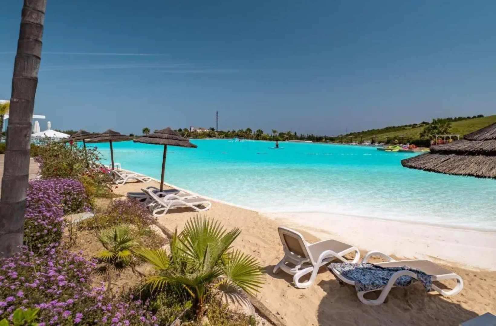 2237-Modern apt with private beach