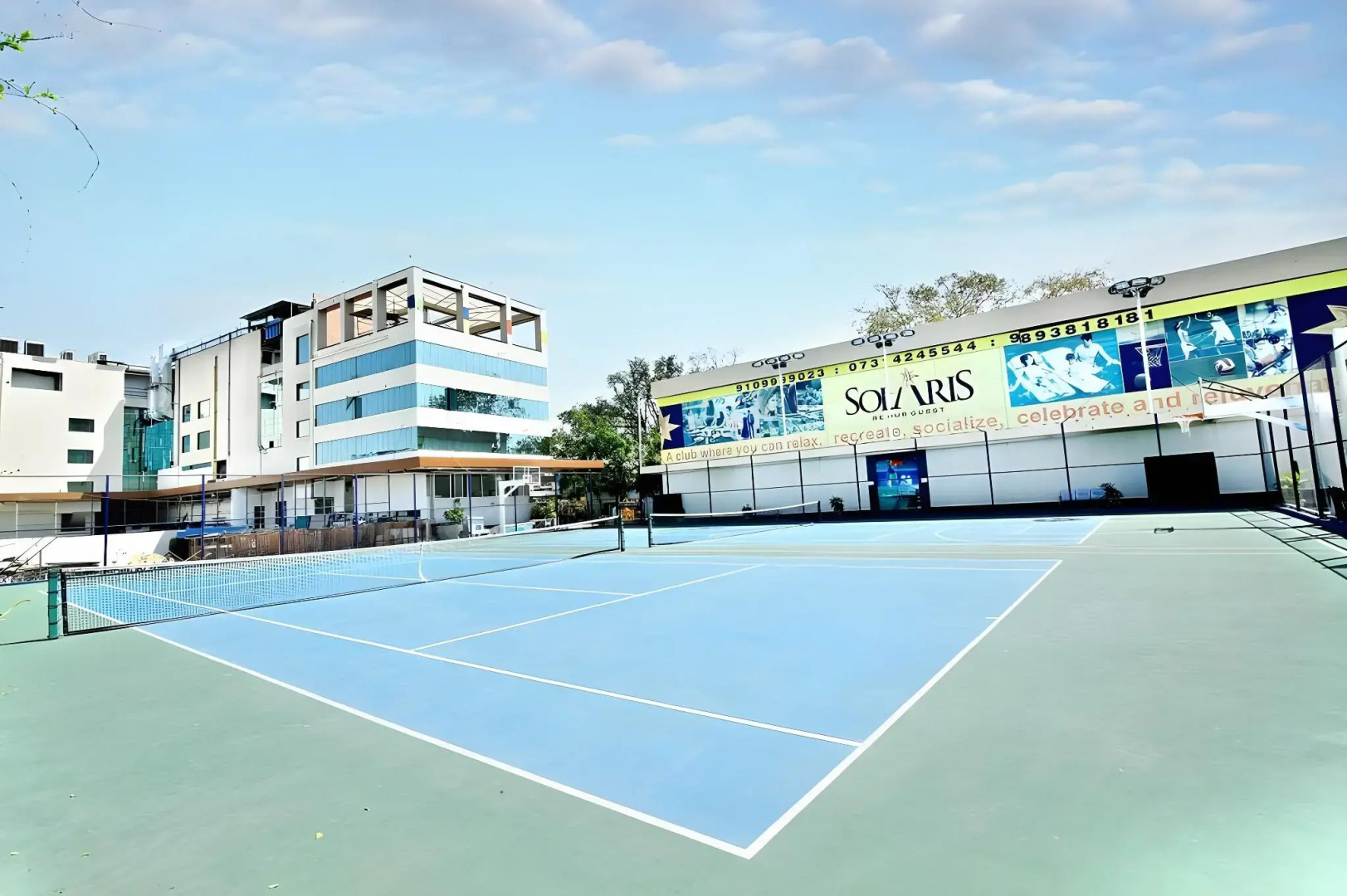 FabHotel Solaris AB Road