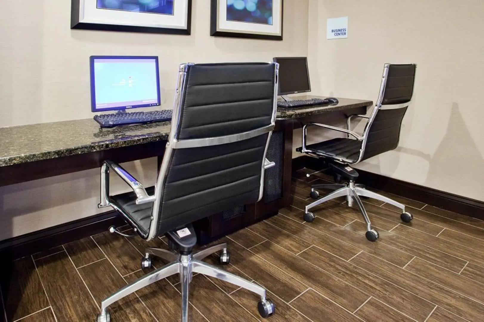 Comfort Inn & Suites Near Lake Lanier