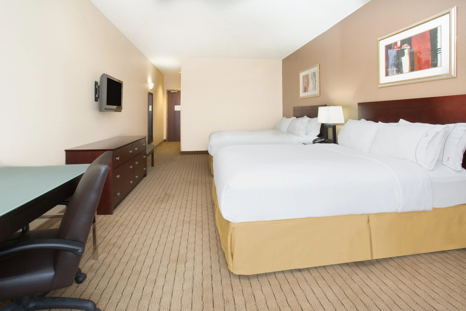 Holiday Inn Express & Suites Minot by IHG