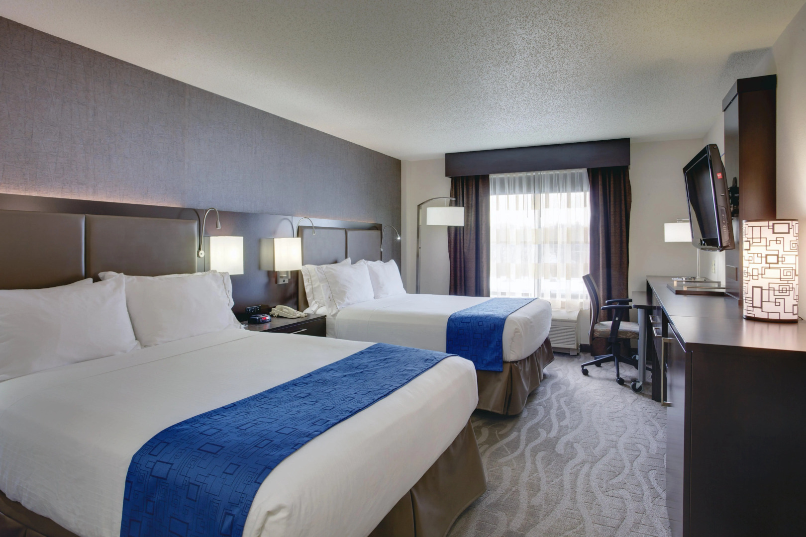 Holiday Inn Express Hotel & Suites Meadowlands Area by IHG