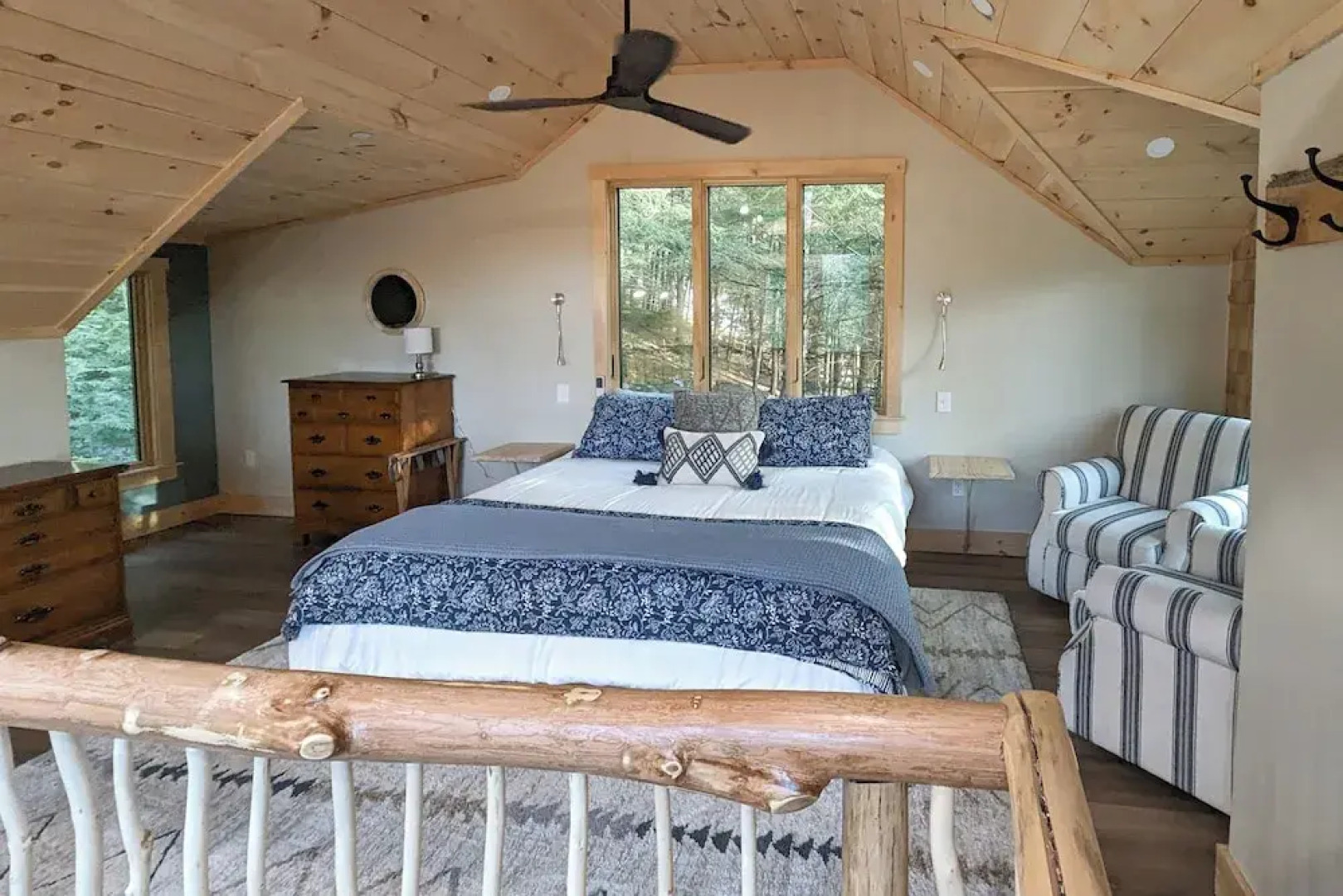 Tree House w/ Hot Tub: Near Sunday River Resort!