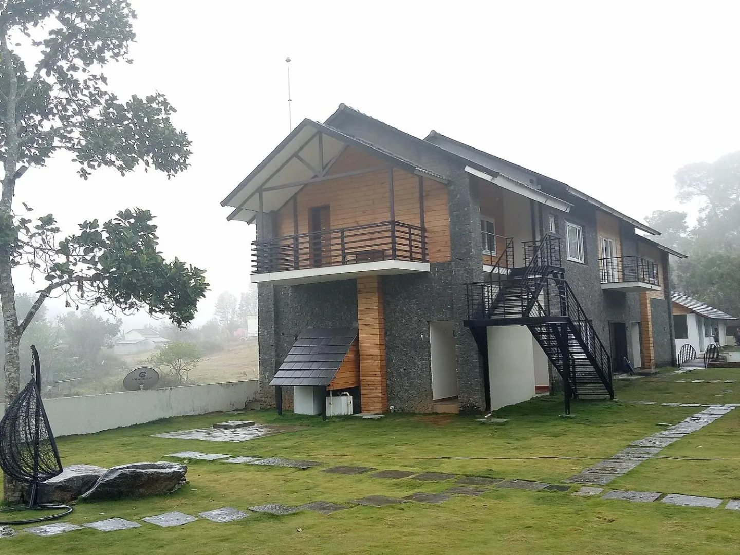 Livgrand - Yellow Lake Resorts & Spa, Yercaud - Myst