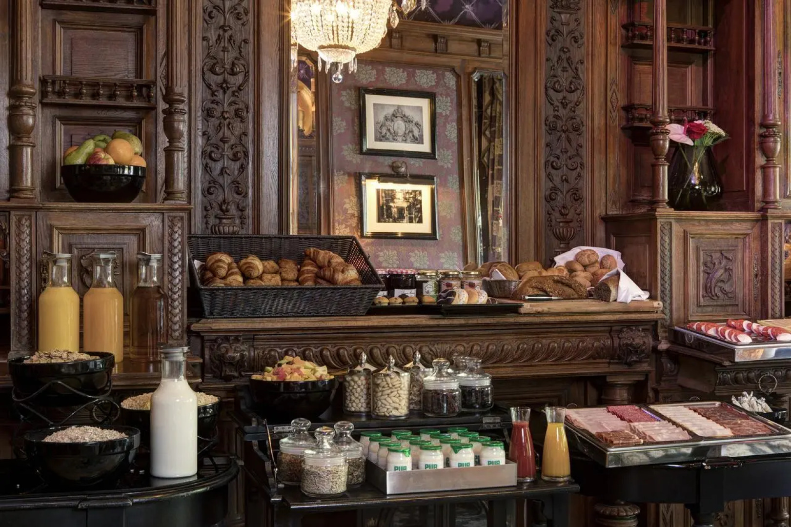 The Pavilions Amsterdam, The Toren