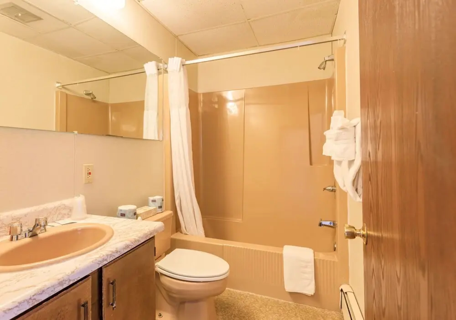 Ocean House Hotel & Motel