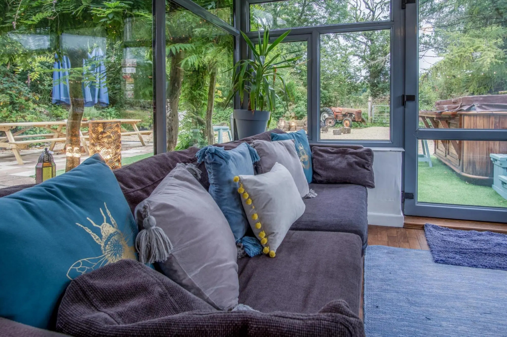 White Mill - 4 Bedroom Holiday Home - Lampeter Velfrey - Narberth