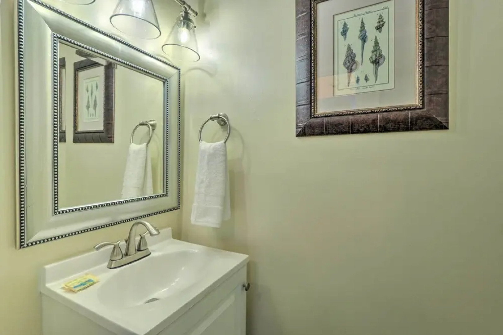 Walk to Harbor Island Beach: Cozy St Helena Villa!