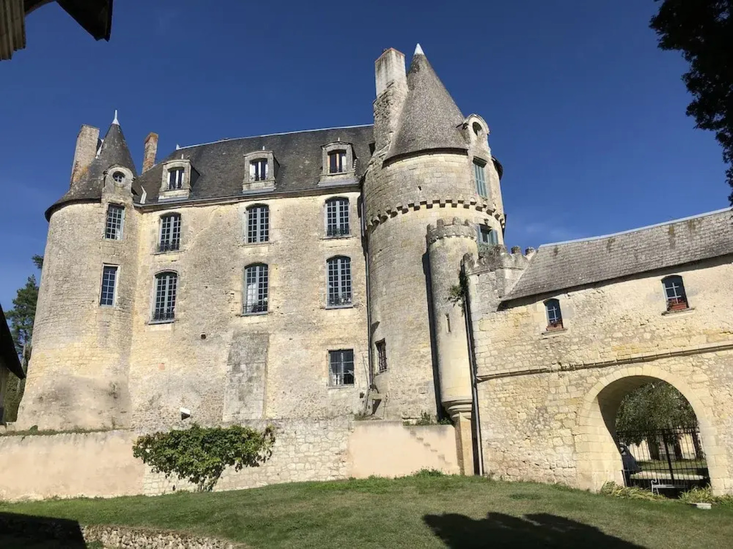 Chateau Celle Guenand