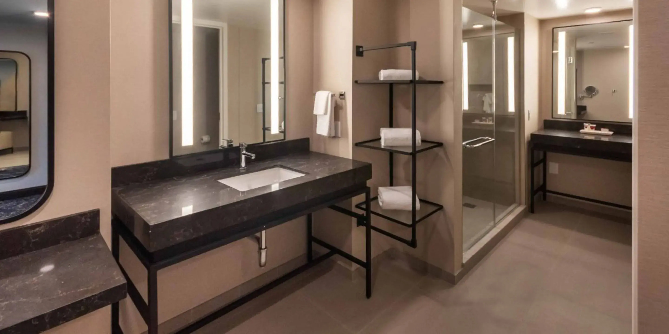 Отель Caesars Republic Lake Tahoe — A Caesars Destination