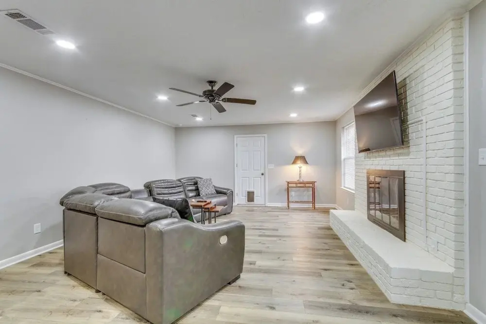 Pensacola Home w/ Private Yard: 7 Mi to Downtown!