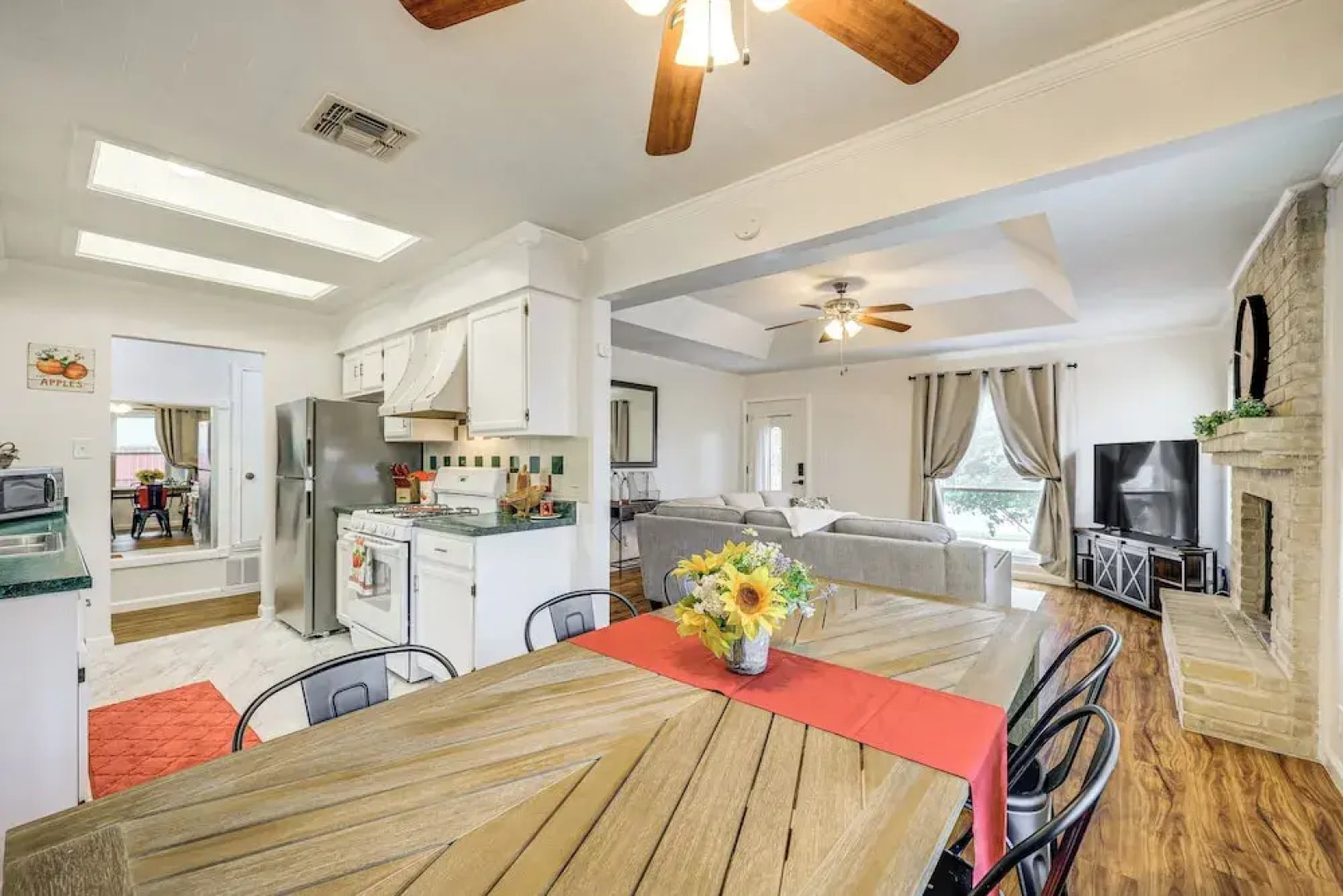 3 Mi to Randolph Afb: Family Home w/ Poker Table!