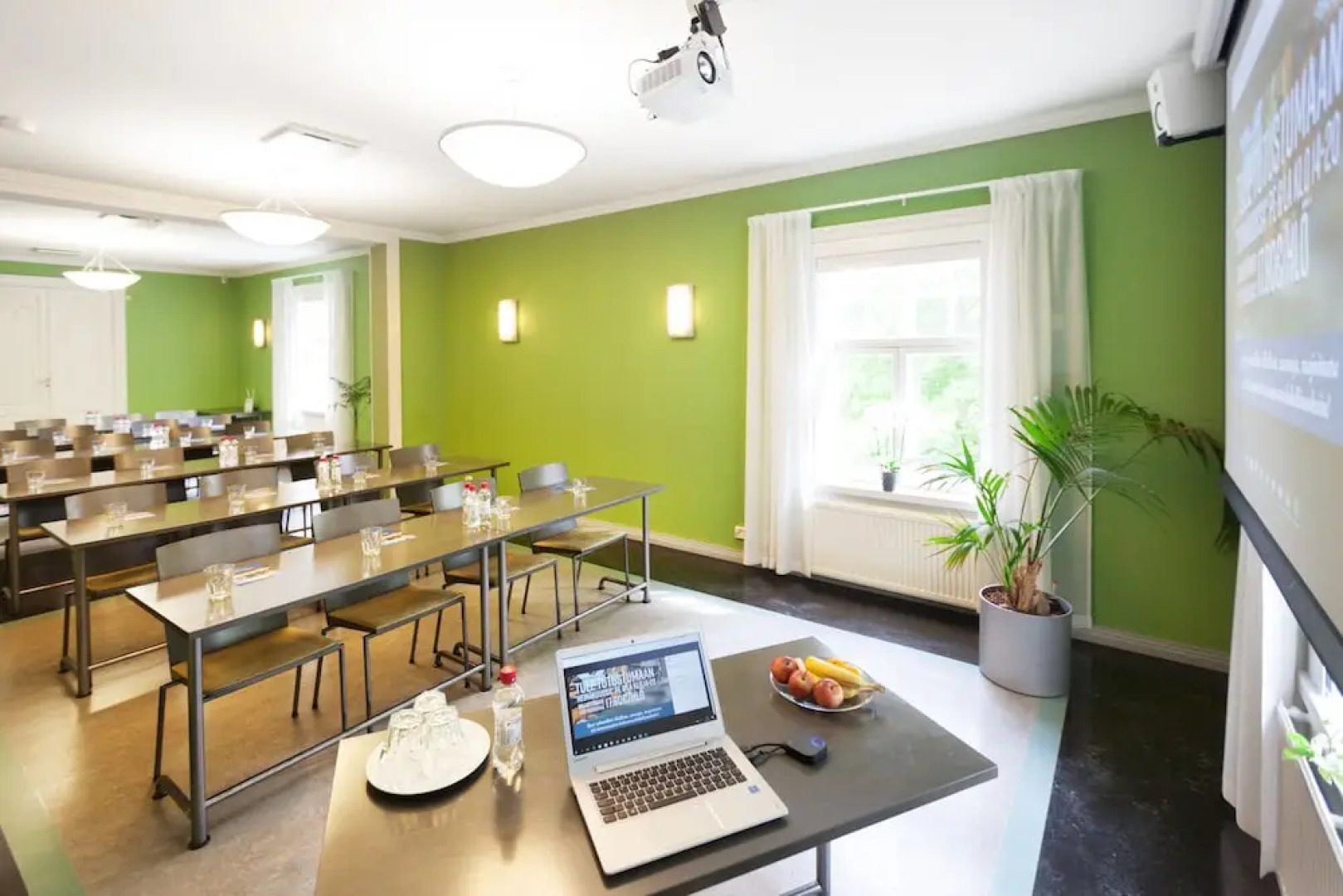 Lepaan Matkailun Kartanon vierashuone