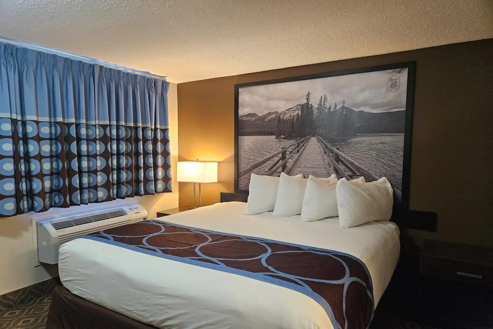 Super 8 by Wyndham Spruce Grove