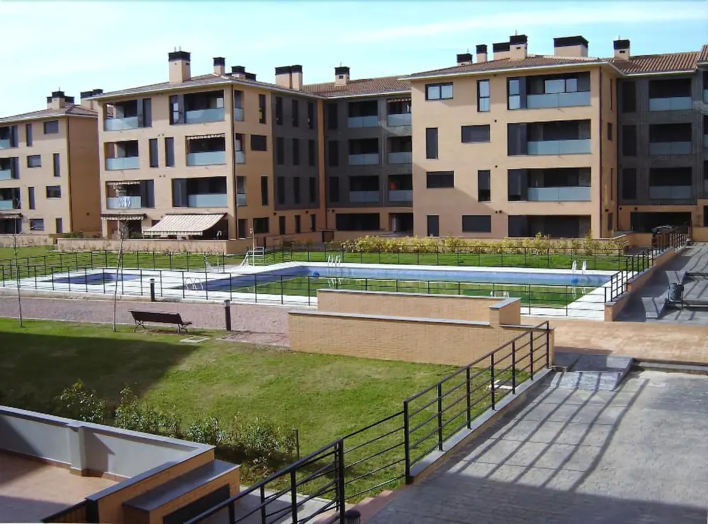 Apartamentos Varios Valle Del Aragón 3000