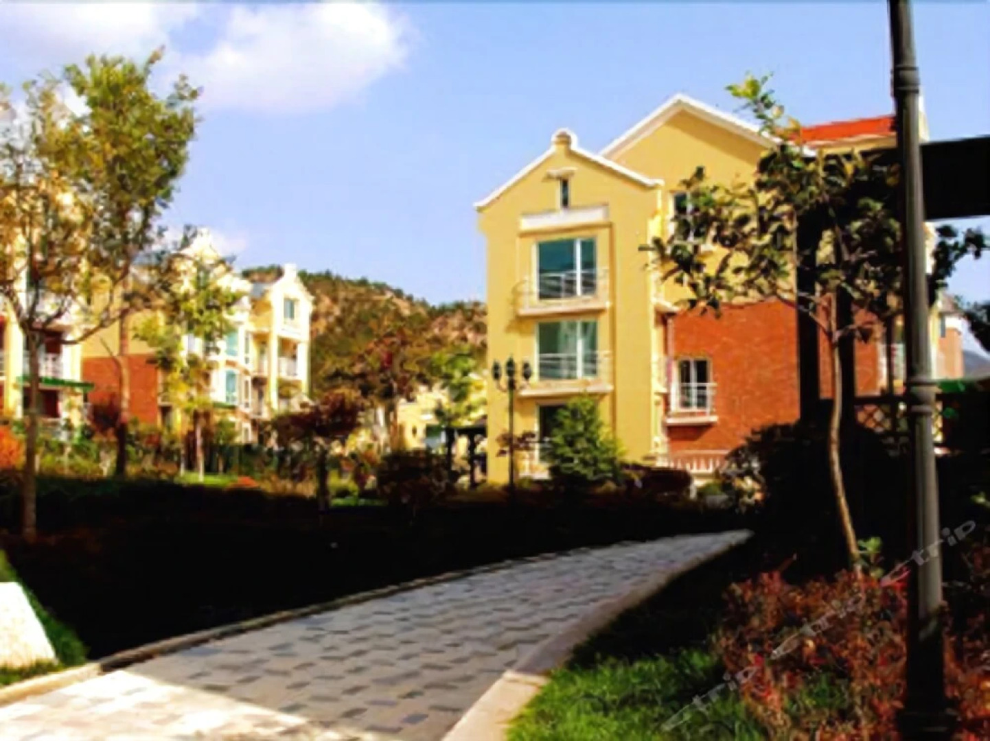 Qingdao Oceanside Hotel & Resort