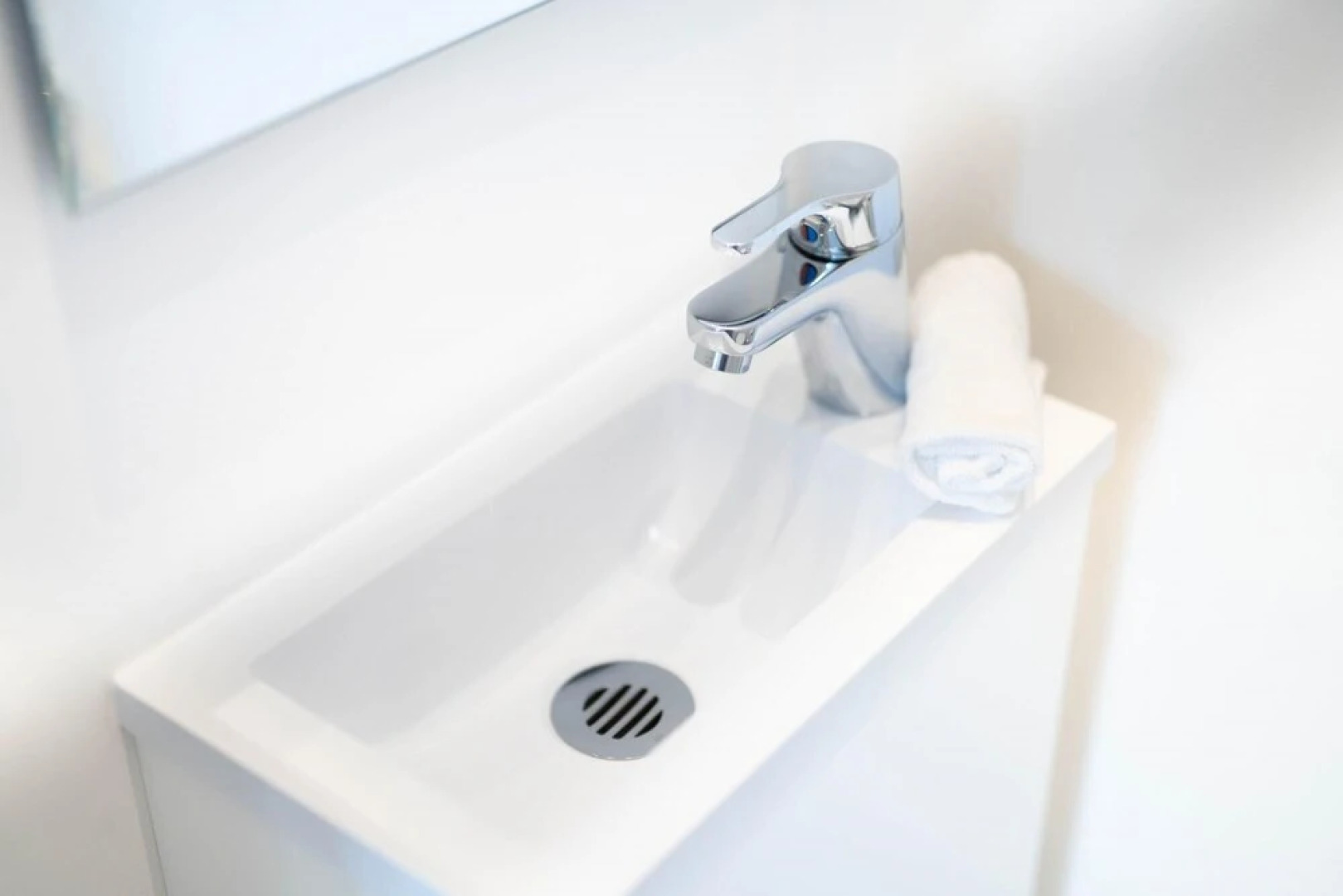 Deluxe Apartment With Parking and Office Next to the City Park