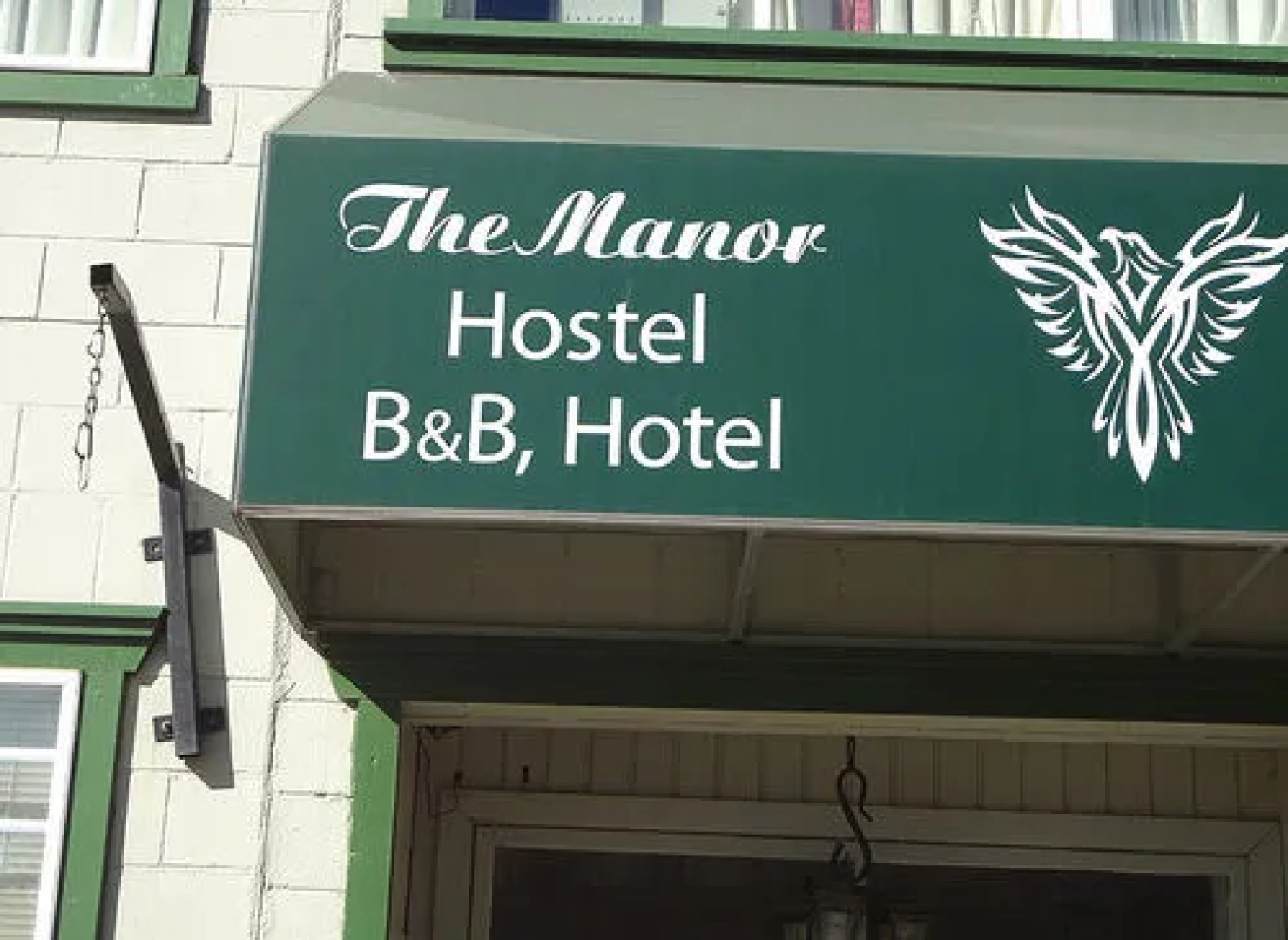 Manor Hostel B&B & Hotel