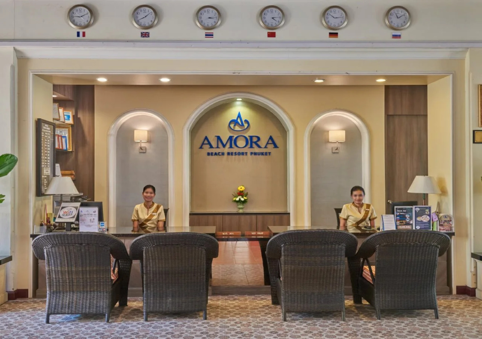 Курортный отель Amora Beach Resort Phuket