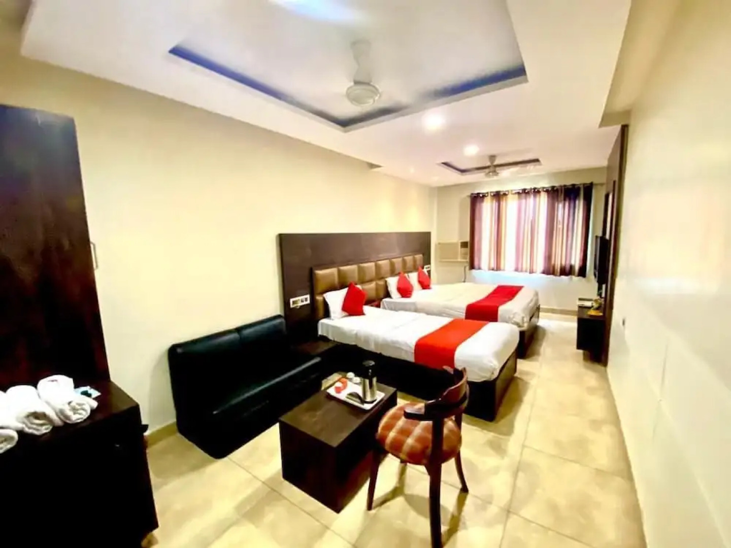 OYO Rooms Ludhiana Railway Station Clock Tower