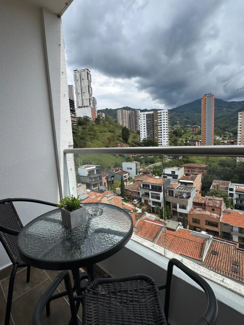 Sabaneta, apartment, Parking, Pool & with club in the sky!