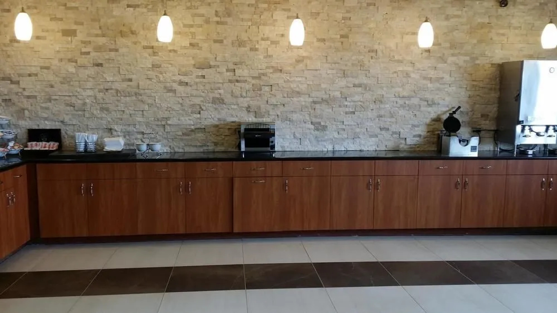 Best Western Plus Oakbrook Inn