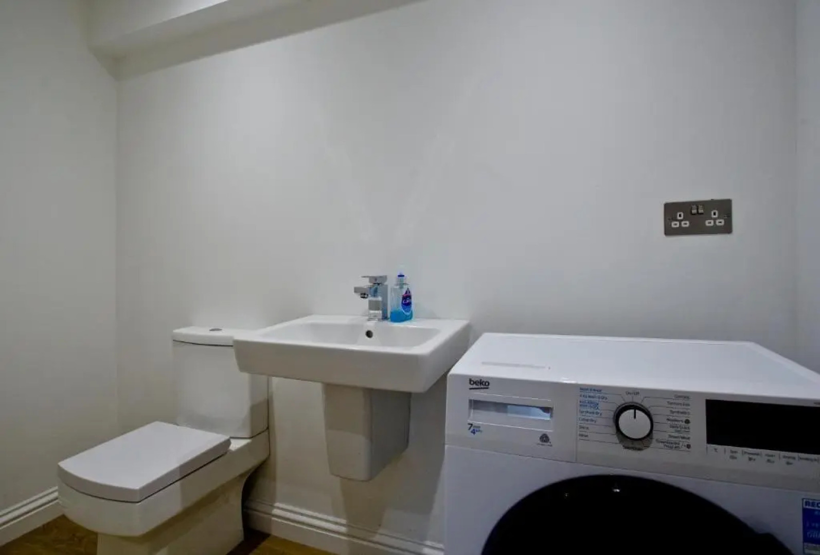 The Barn, 21 At The Beach, Torcross