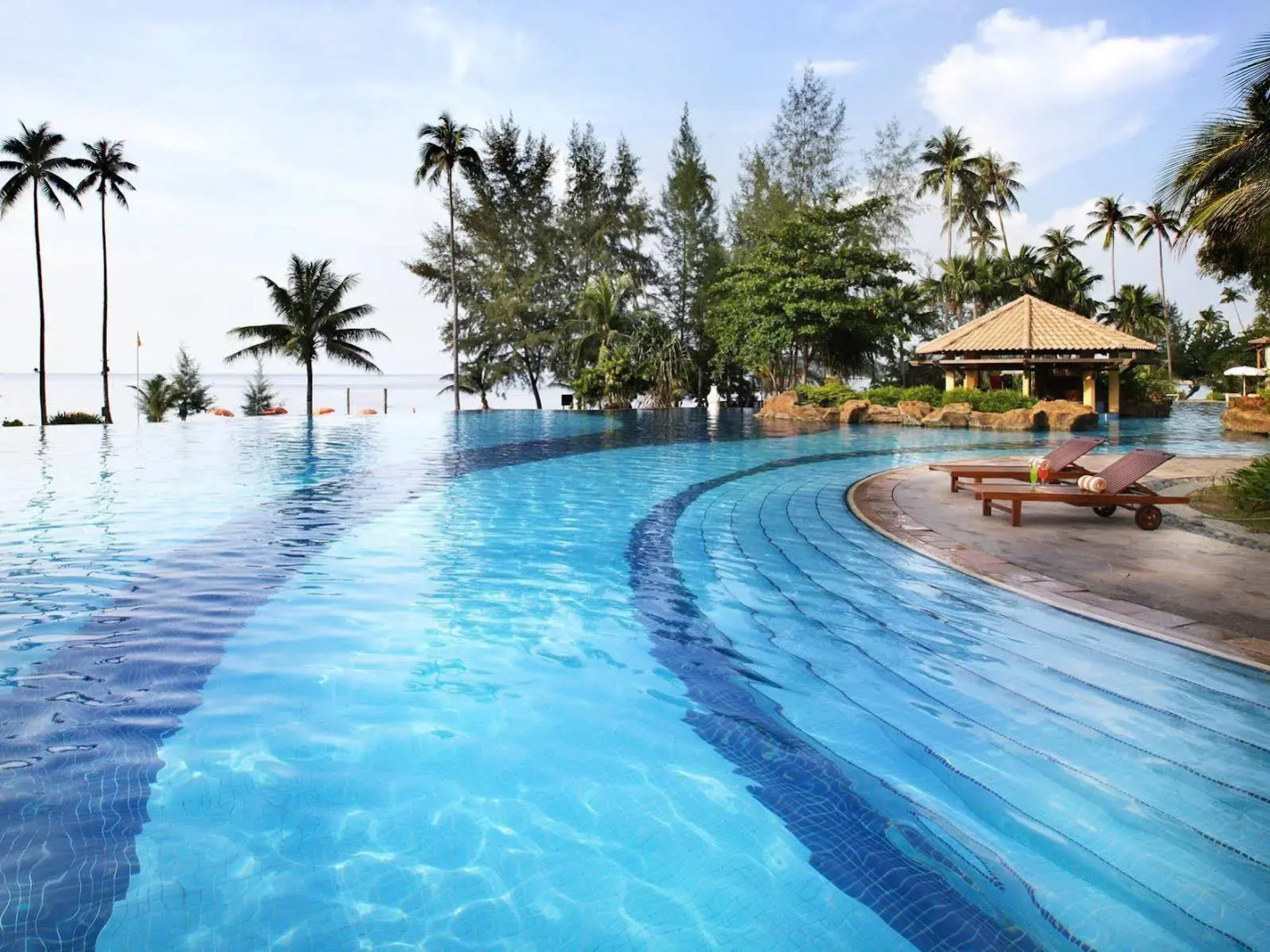 Nirwana Resort Hotel