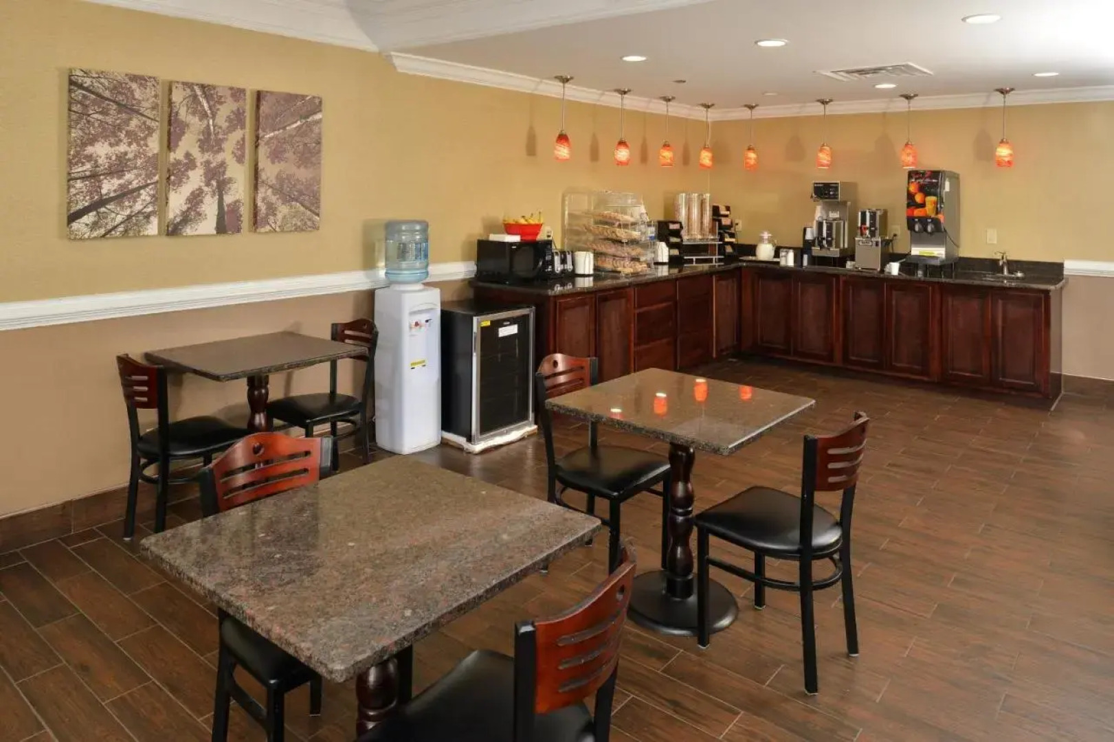 Americas Best Inns Dalton