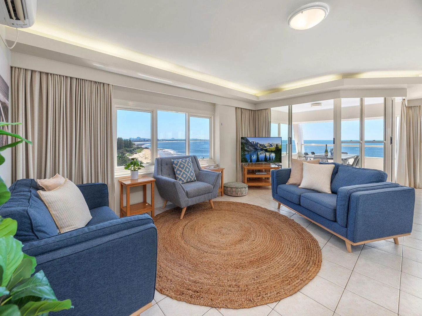 84 The Spit Holiday Apartments