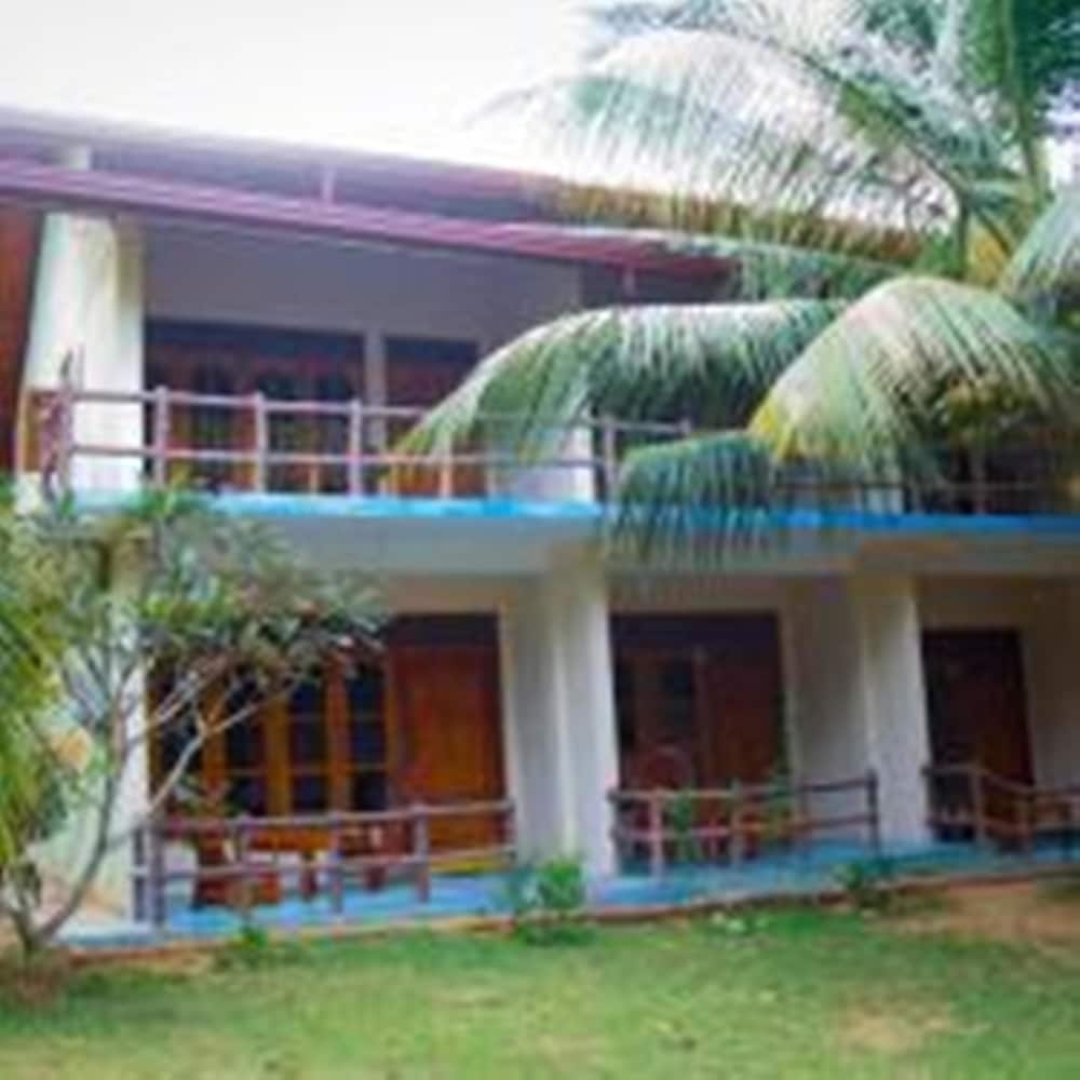 Yoho Green Garden Cabanas