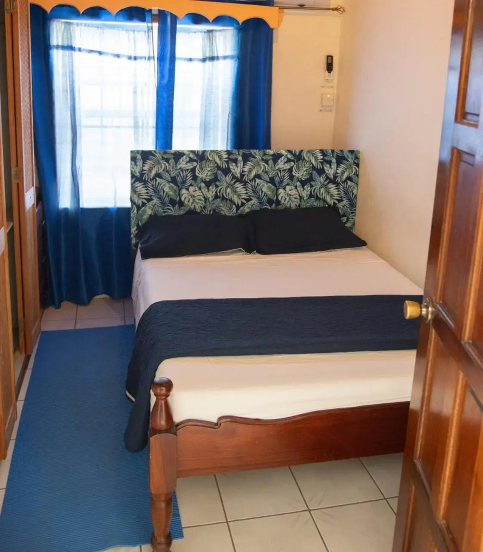 Tropical Breeze Guest House